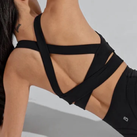 Buffbunny Alpha sports bra black dahlia print - Picture 5 of 5